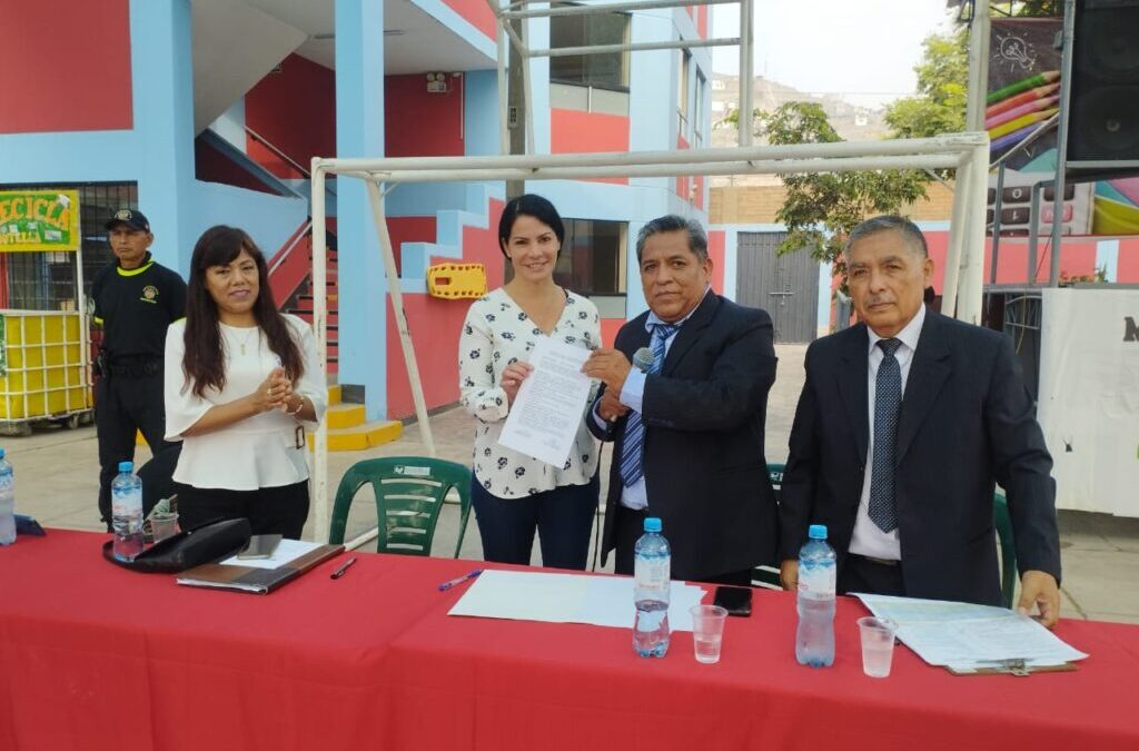 Inicio de año escolar 2023 y firma de convenio de cooperación entre I.E. Ricardo Palma, ilender y Más Futuro
